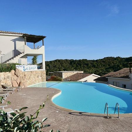 Residence Con Piscina A 4 Km Da Baja Sardinia Cala Bitta Exteriér fotografie