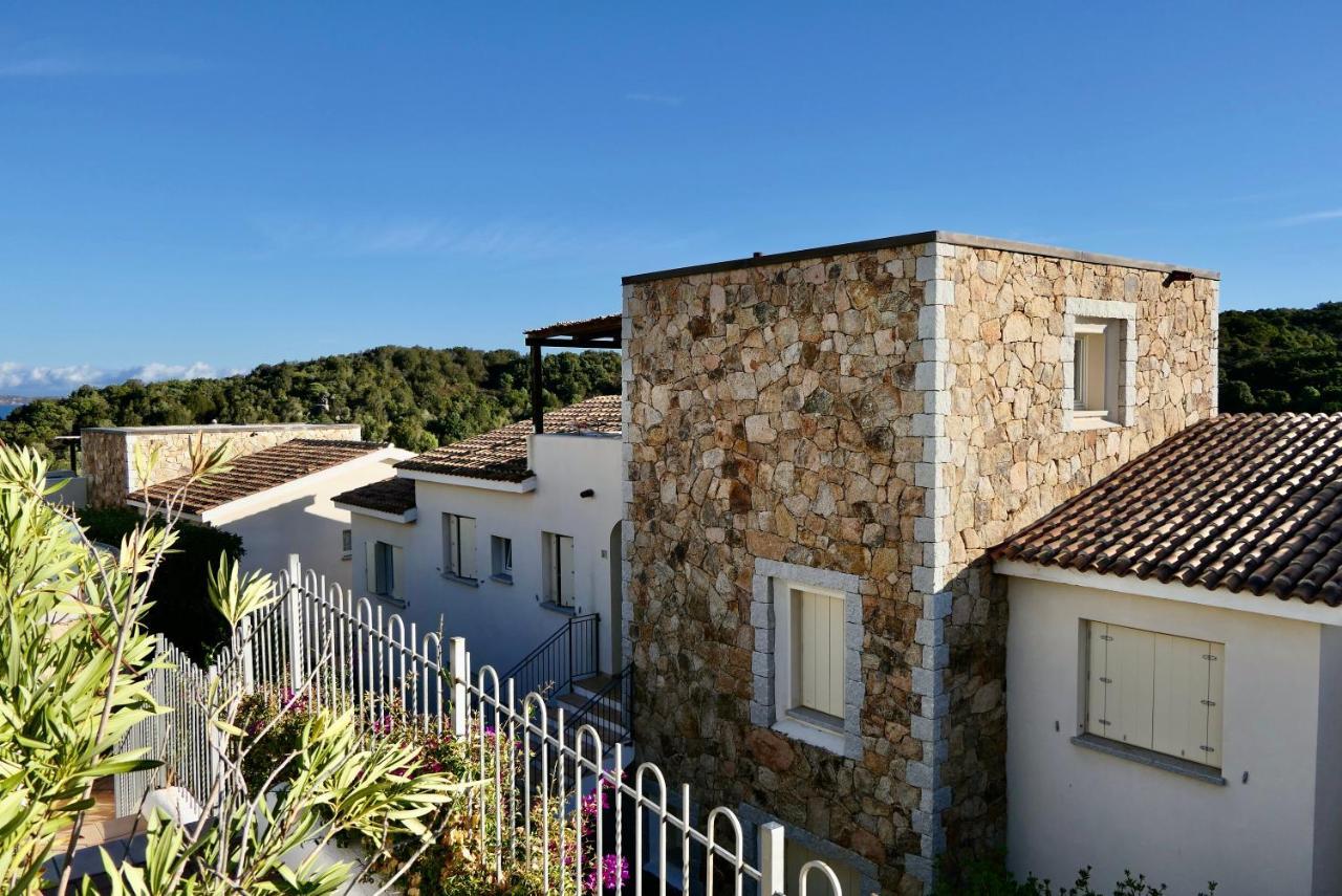 Residence Con Piscina A 4 Km Da Baja Sardinia Cala Bitta Exteriér fotografie